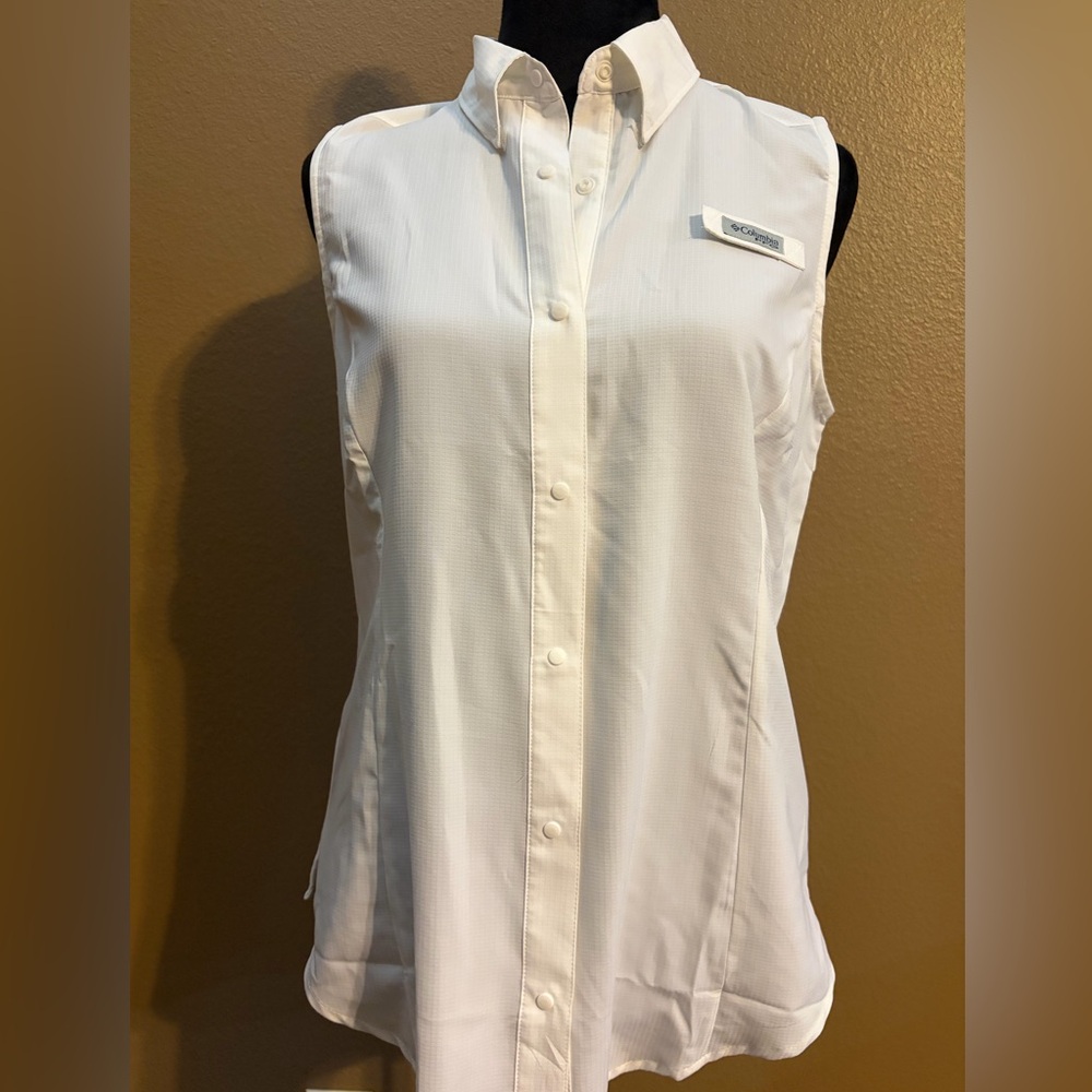 Columbia Women's White Button Down Sleeveless Shirt